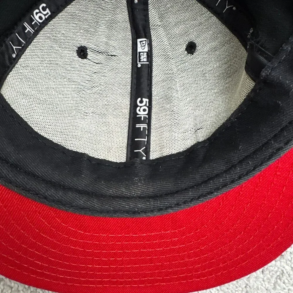 New Era 59FIFTY New York Yankees Hat Size 7 1/2 Black Red Fitted Baseball Cap